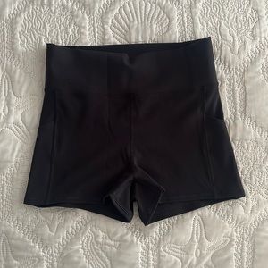 Vuori Short